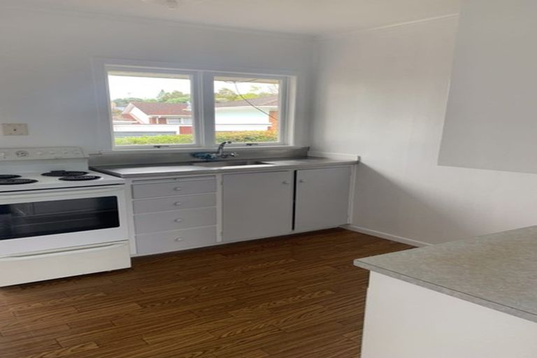 Photo of property in 3/7 Roberts Avenue, Bayswater, Auckland, 0622