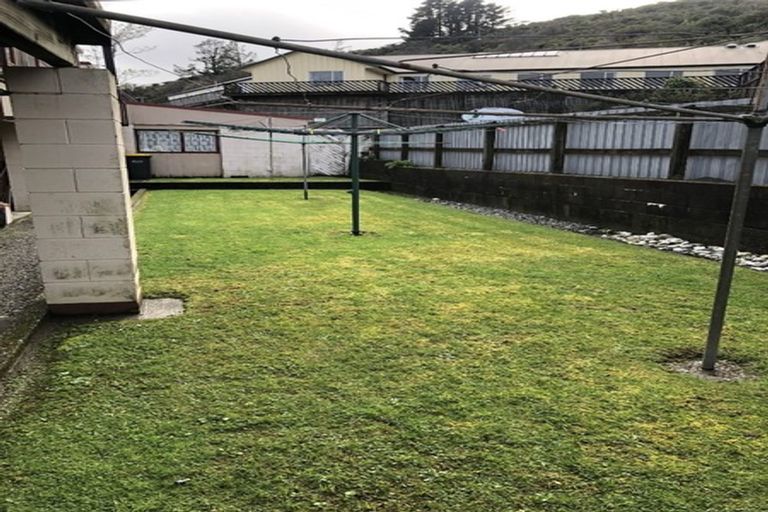 Photo of property in 39 Murray Street, Greymouth, 7805