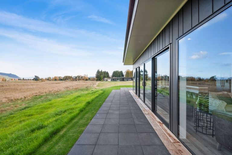 Photo of property in 32 The Fairways, Kinloch, Taupo, 3377