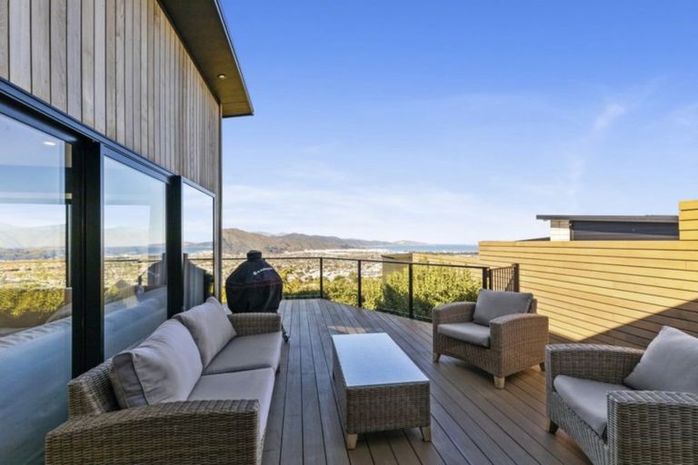 Photo of property in 39 Meadowbank Drive, Belmont, Lower Hutt, 5010