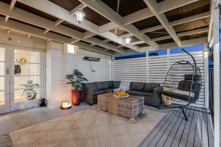 Photo of property in 10 Huxley Street, Pahiatua, 4910