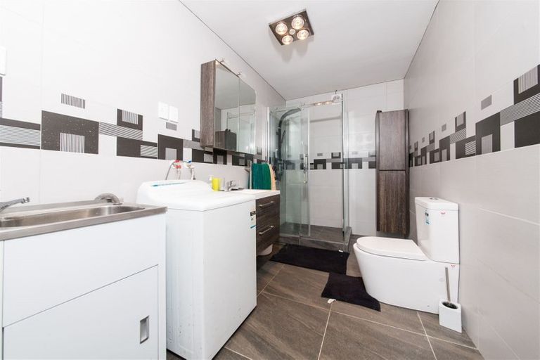 Photo of property in 52 Pleasant Road, Glen Eden, Auckland, 0602