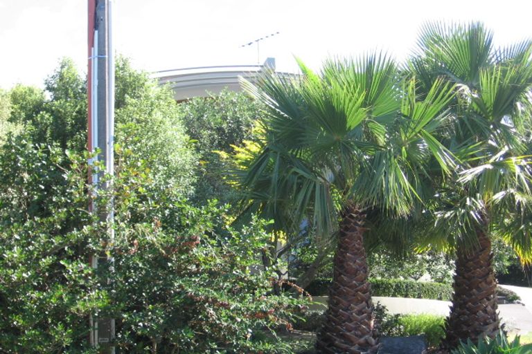 Photo of property in 86a Churchill Road, Murrays Bay, Auckland, 0630