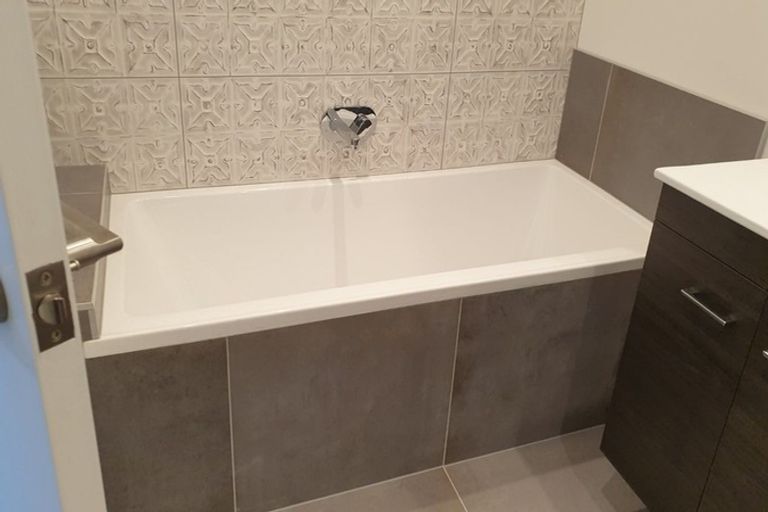 Photo of property in 475 Hobsonville Road, Hobsonville, Auckland, 0616