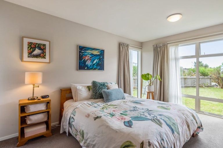 Photo of property in 6 Telford Way, Raumati Beach, Paraparaumu, 5032