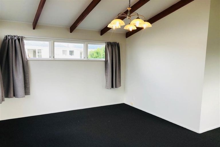 Photo of property in 22 Roseanne Road, Manurewa, Auckland, 2102