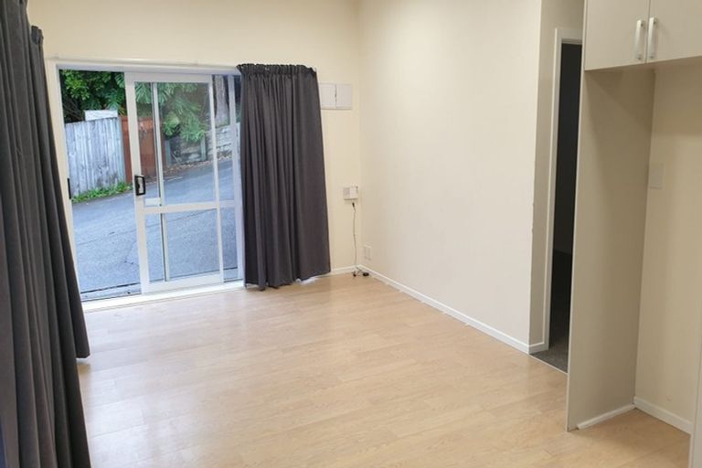 Photo of property in 93 Fairclough Road, Beach Haven, Auckland, 0626