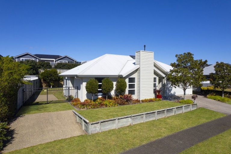 Photo of property in 42 Mortlake Heights, Pyes Pa, Tauranga, 3112