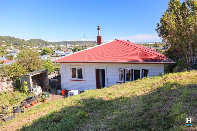 Photo of property in 9 Ashmore Avenue, Cobden, Greymouth, 7802