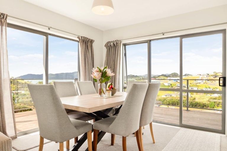 Photo of property in 28 Cable Bay Block Road, Cable Bay, 0420