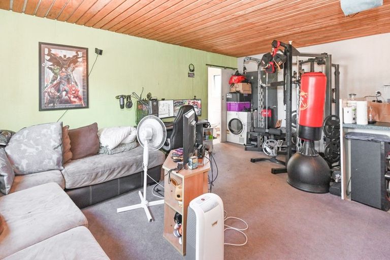 Photo of property in 1239 Cunningham Crescent, Mayfair, Hastings, 4122