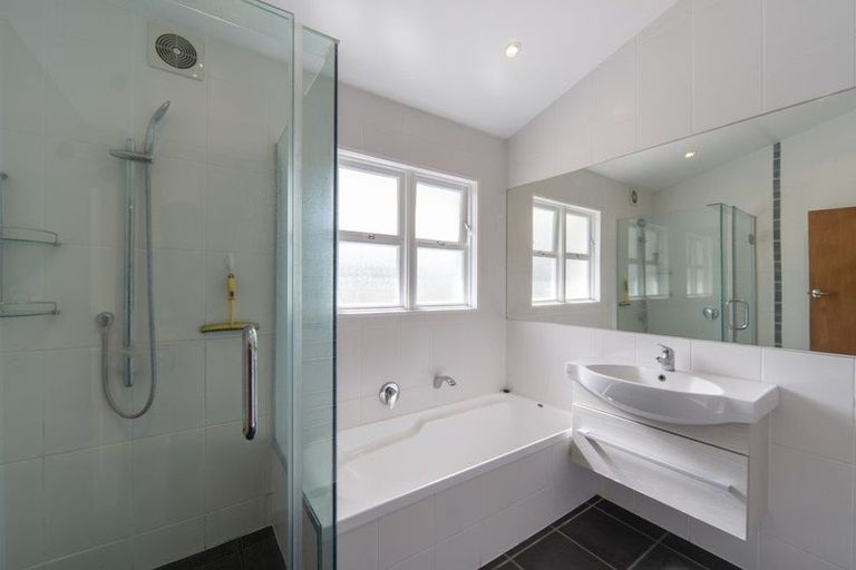 Photo of property in 10 Riverview Terrace, Fairfield, Hamilton, 3214