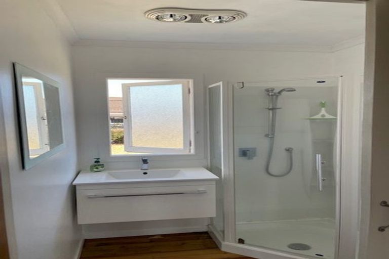 Photo of property in 254 Mangorei Road, Merrilands, New Plymouth, 4312