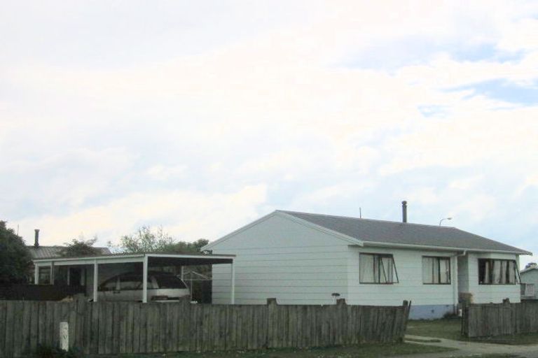 Photo of property in 1 Beech Place, Owhata, Rotorua, 3010