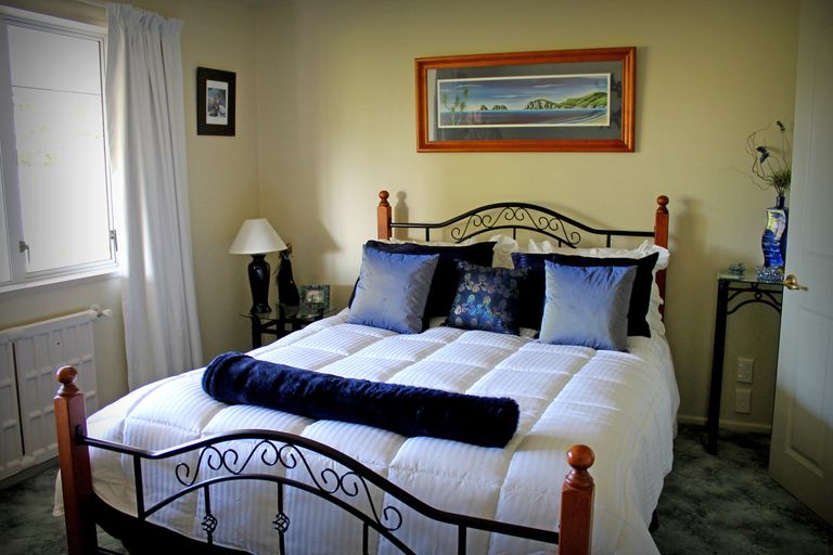 Photo of property in 7 North Foreland Street, Waihola, Milton, 9073