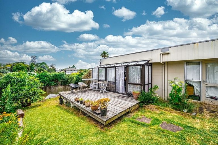 Photo of property in 1-2/19 Pegler Drive, Howick, Auckland, 2014