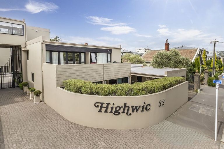 Photo of property in Highwic, 1/32 Hobson Street, Thorndon, Wellington, 6011