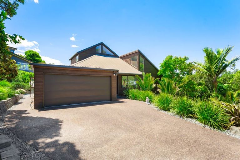 Photo of property in 6 Whale Cove, Stanmore Bay, Whangaparaoa, 0932