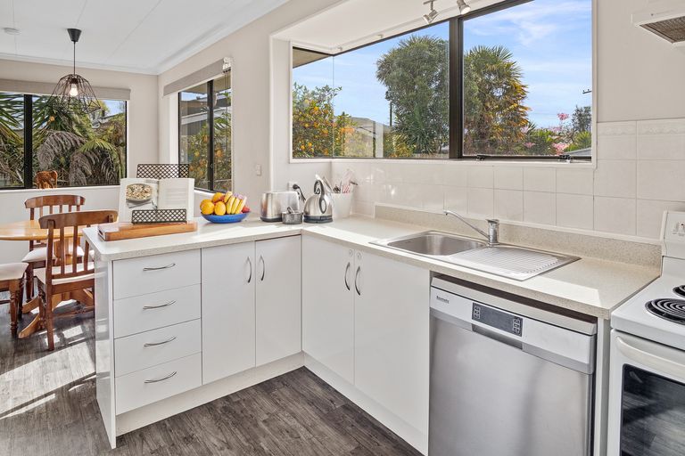 Photo of property in 42a Weld Street, Cambridge, 3434