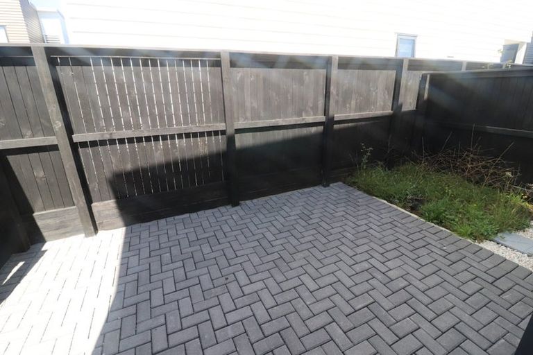 Photo of property in 42 Gecko Road, Hobsonville, Auckland, 0616