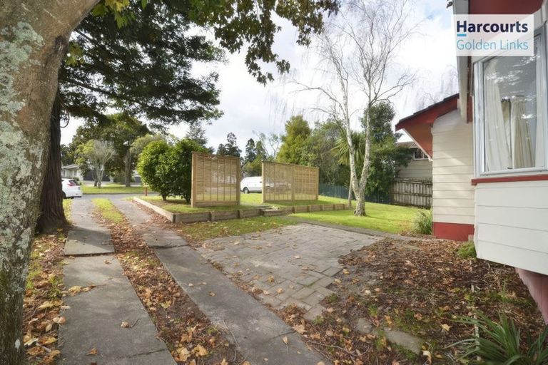 Photo of property in 3 Ballial Place, West Harbour, Auckland, 0618