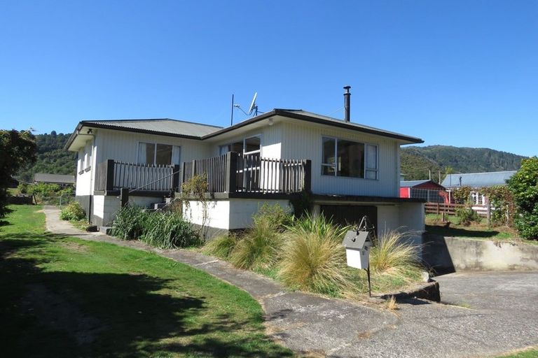 Photo of property in 51 Victory Street, Reefton, 7830