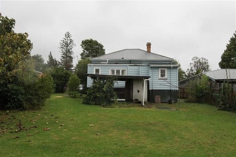 Photo of property in 27 Glenview Road, Glen Eden, Auckland, 0602