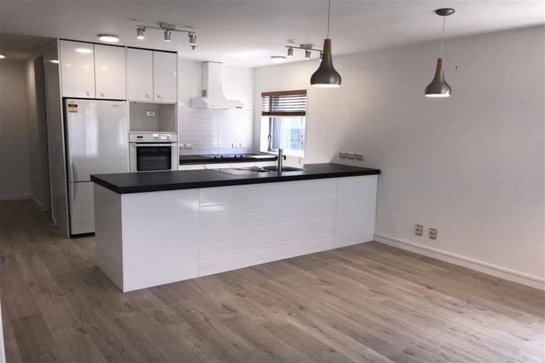 Photo of property in Montreaux Apartments, 10c/164 The Terrace, Wellington Central, Wellington, 6011