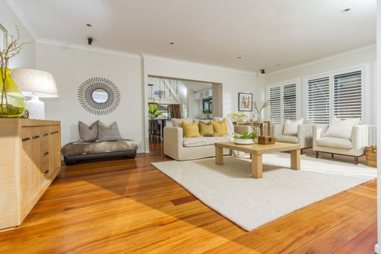 Photo of property in 2 Cecil Road, Wadestown, Wellington, 6012