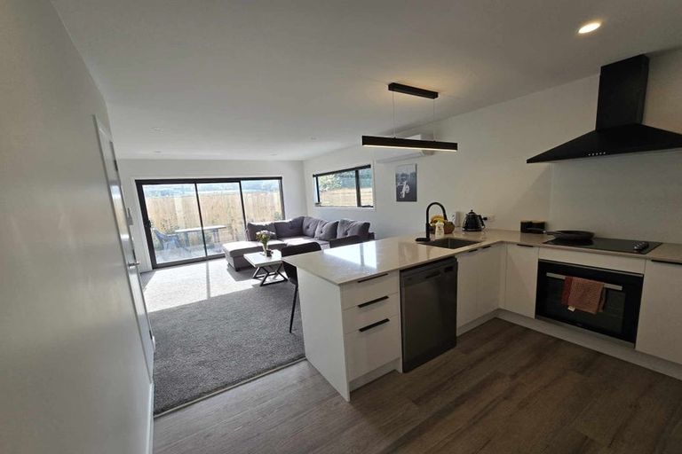 Photo of property in 36b Oxford Crescent, Ebdentown, Upper Hutt, 5018