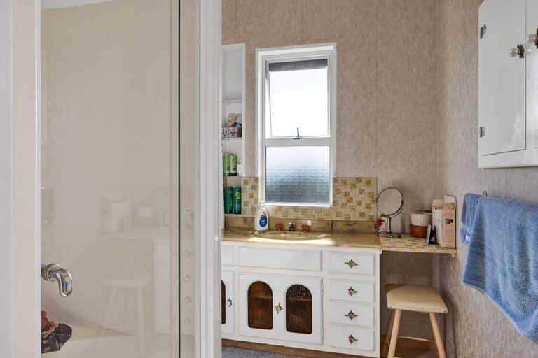 Photo of property in 389 Waihi Road, Normanby, Hawera, 4614