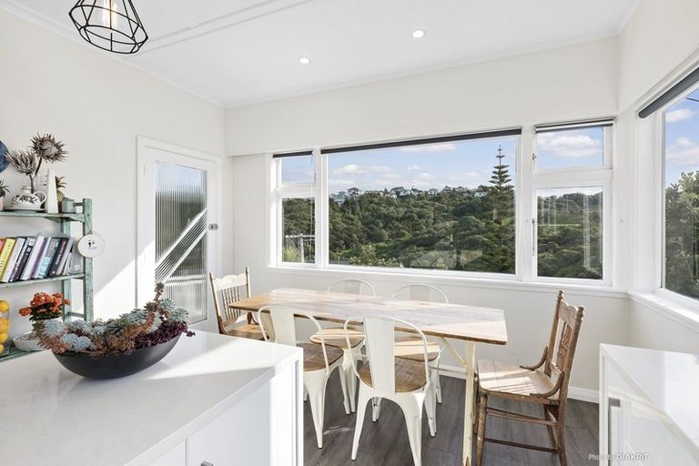 Photo of property in 59 Houghton Bay Road, Houghton Bay, Wellington, 6023