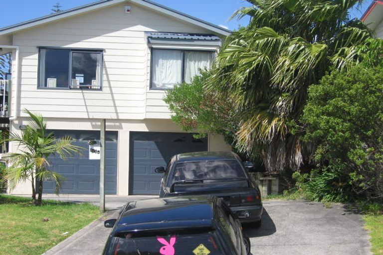 Photo of property in 361a Glenfield Road, Glenfield, Auckland, 0629