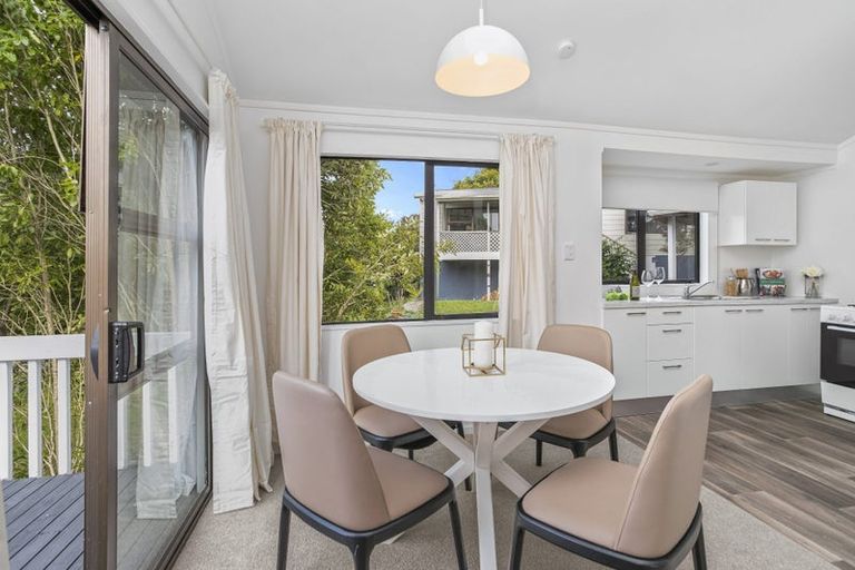 Photo of property in 1/47 West Harbour Drive, West Harbour, Auckland, 0618