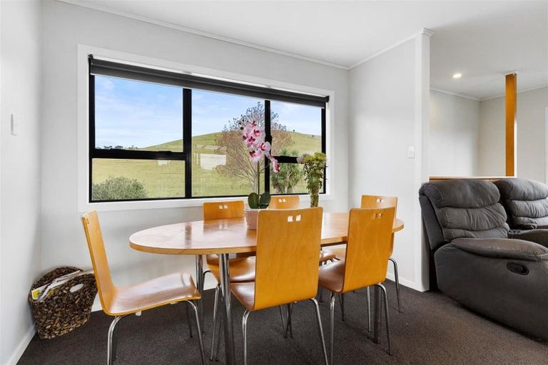 Photo of property in 20 Bertram Road, Kawakawa Bay, 2585