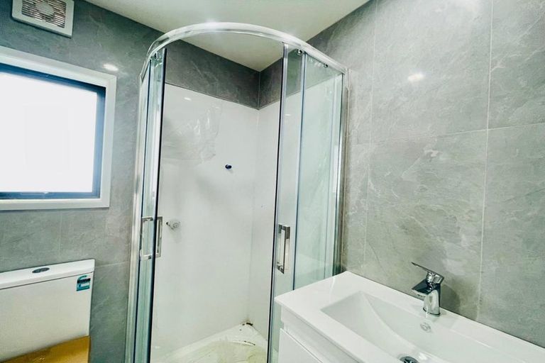 Photo of property in 1 Sharland Avenue, Manurewa, Auckland, 2102