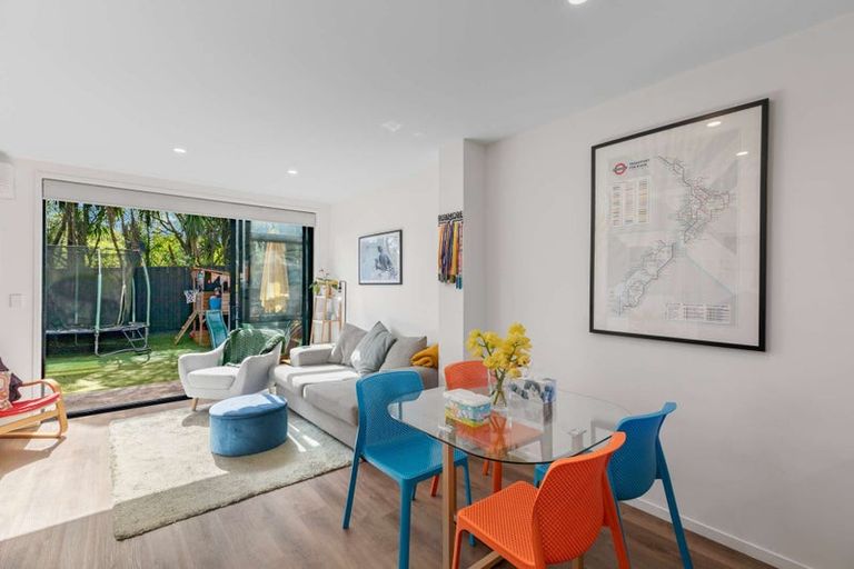 Photo of property in 28 Kotuitui Street, Manukau, Auckland, 2104