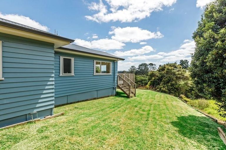 Photo of property in 22a Viridian Lane, Greenhithe, Auckland, 0632