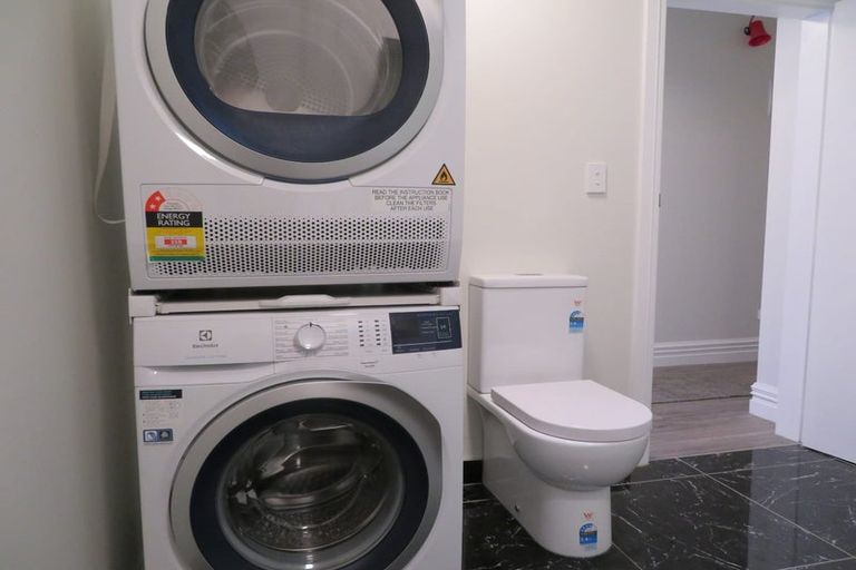 Photo of property in 2 Telford Terrace, Oriental Bay, Wellington, 6011