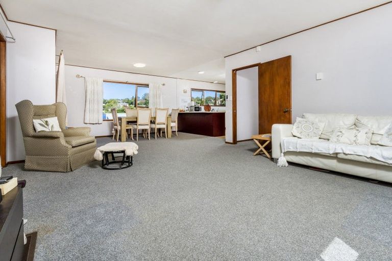 Photo of property in 2/31 Amante Crescent, Mairangi Bay, Auckland, 0630