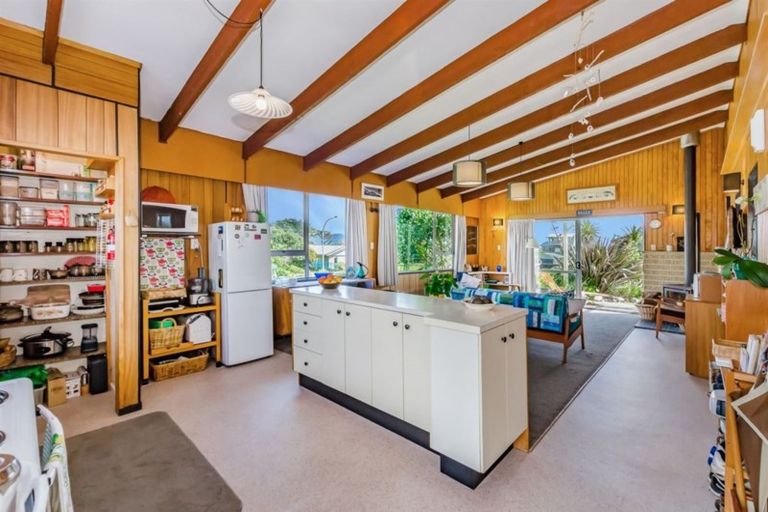 Photo of property in 53 Dixie Street, Te Horo Beach, Otaki, 5581