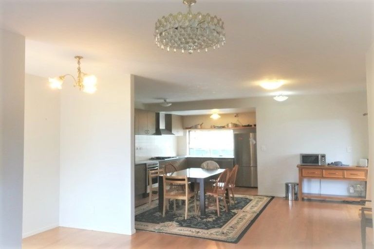 Photo of property in 14 Seafarer Crescent, Stanmore Bay, Whangaparaoa, 0932