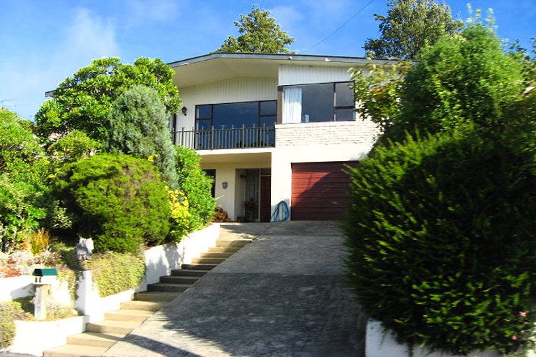 Photo of property in 75 Centennial Avenue, Helensburgh, Dunedin, 9010