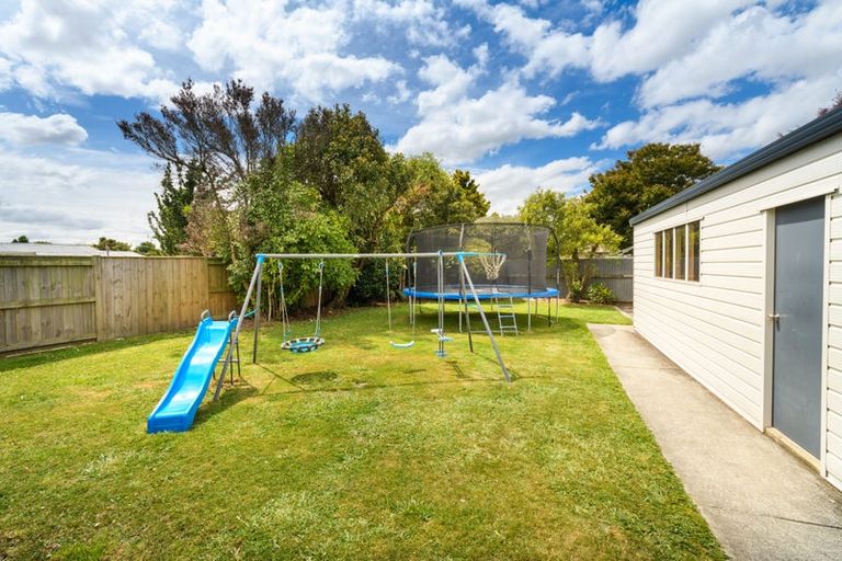 Photo of property in 126 Ruamahanga Crescent, Terrace End, Palmerston North, 4410