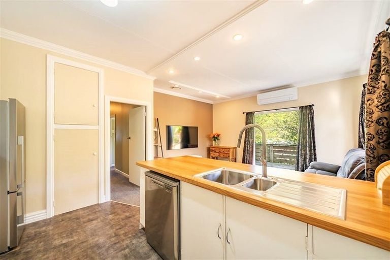 Photo of property in 104 Akatarawa Road, Birchville, Upper Hutt, 5018