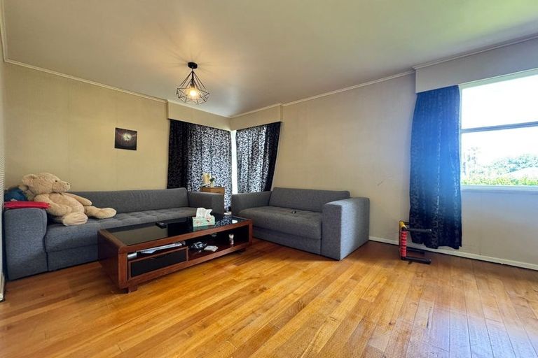 Photo of property in 17 Kayes Road, Pukekohe, 2120