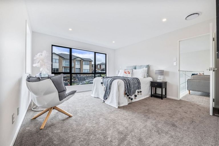 Photo of property in 82 Tir Conaill Avenue, Flat Bush, Auckland, 2019