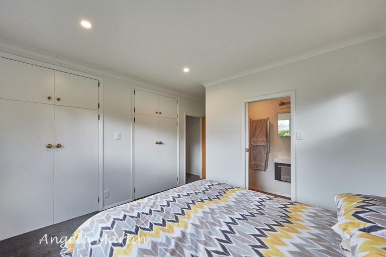 Photo of property in 19 Newcastle Street, Hokowhitu, Palmerston North, 4410