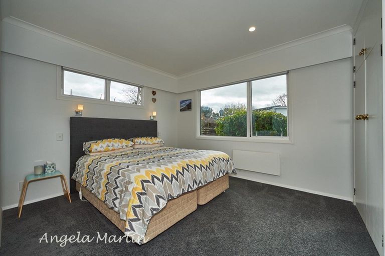 Photo of property in 19 Newcastle Street, Hokowhitu, Palmerston North, 4410