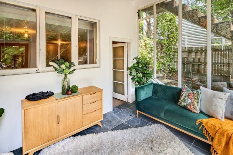 Photo of property in 15a Dunns Street, Silverstream, Upper Hutt, 5019